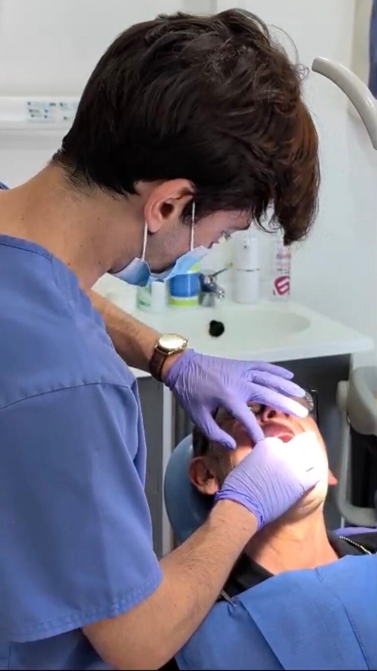 Implants dentals a Barcelona | Thous Dental